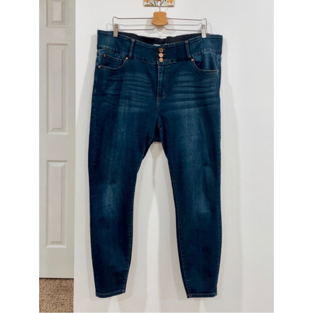 Arula | Dark Wash Skinny Jeans